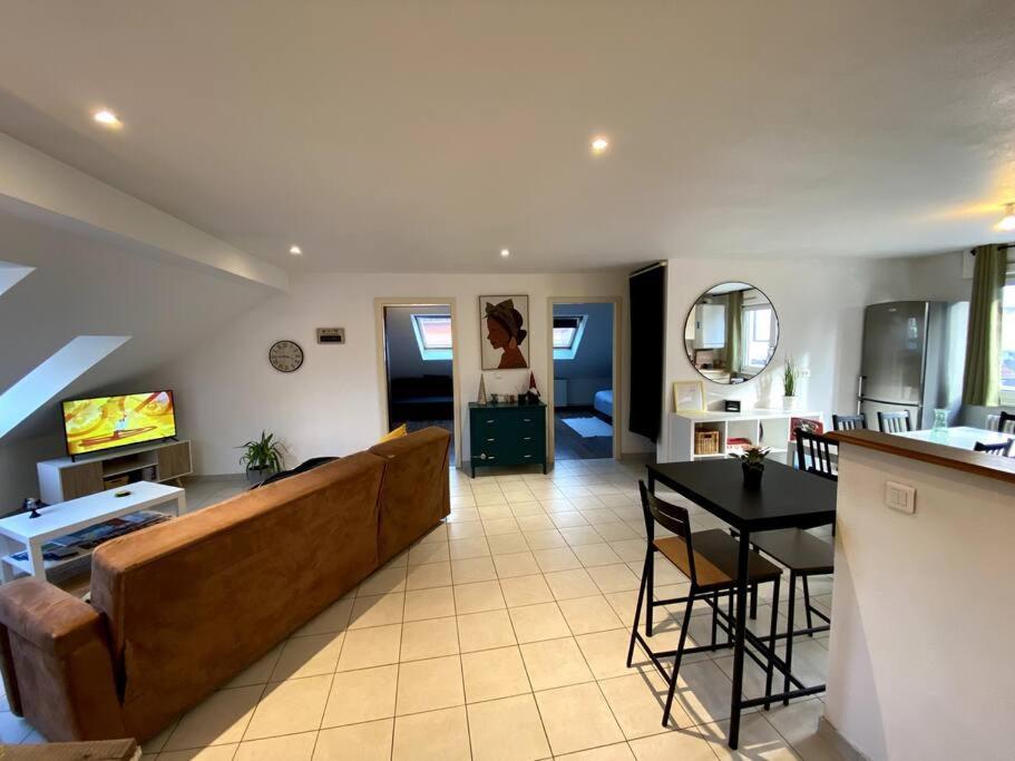 Appartamento 10Min Bus Strasbourg Centre-Parking Prive-Wifi-Tv Bischheim Esterno foto